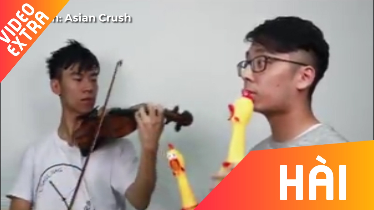 Hai chang thanh nien hoa tau vi cam voi chu ga do choi hinh anh