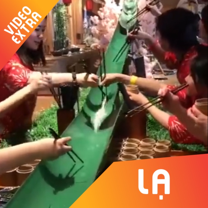 Buffet mang truot doc dao 'cham tay la het' hinh anh