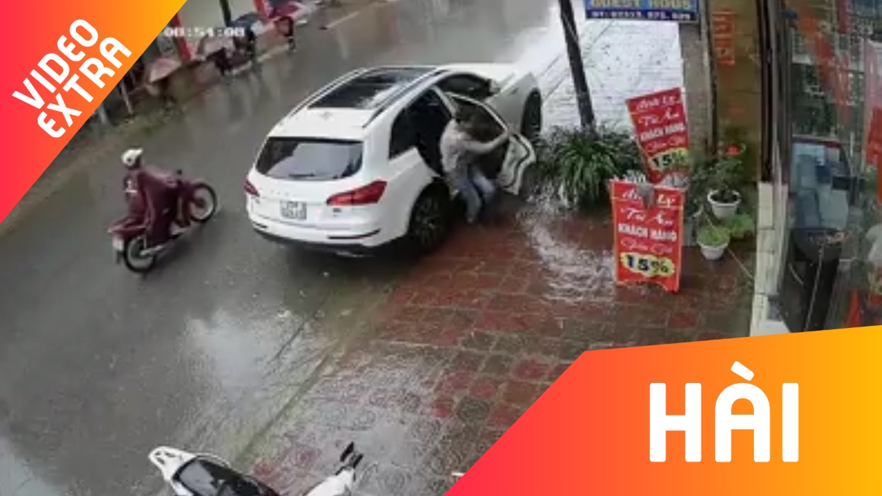 Tranh mua, nguoi dan ong nga 'tu do' vi chay qua nhanh hinh anh