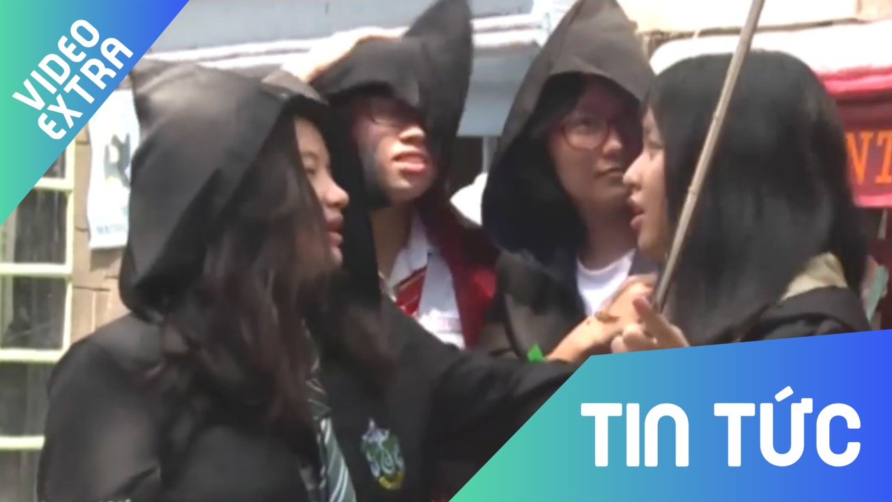 Gioi tre Sai Gon hao huc nhap vai phu thuy o lang Harry Potter hinh anh