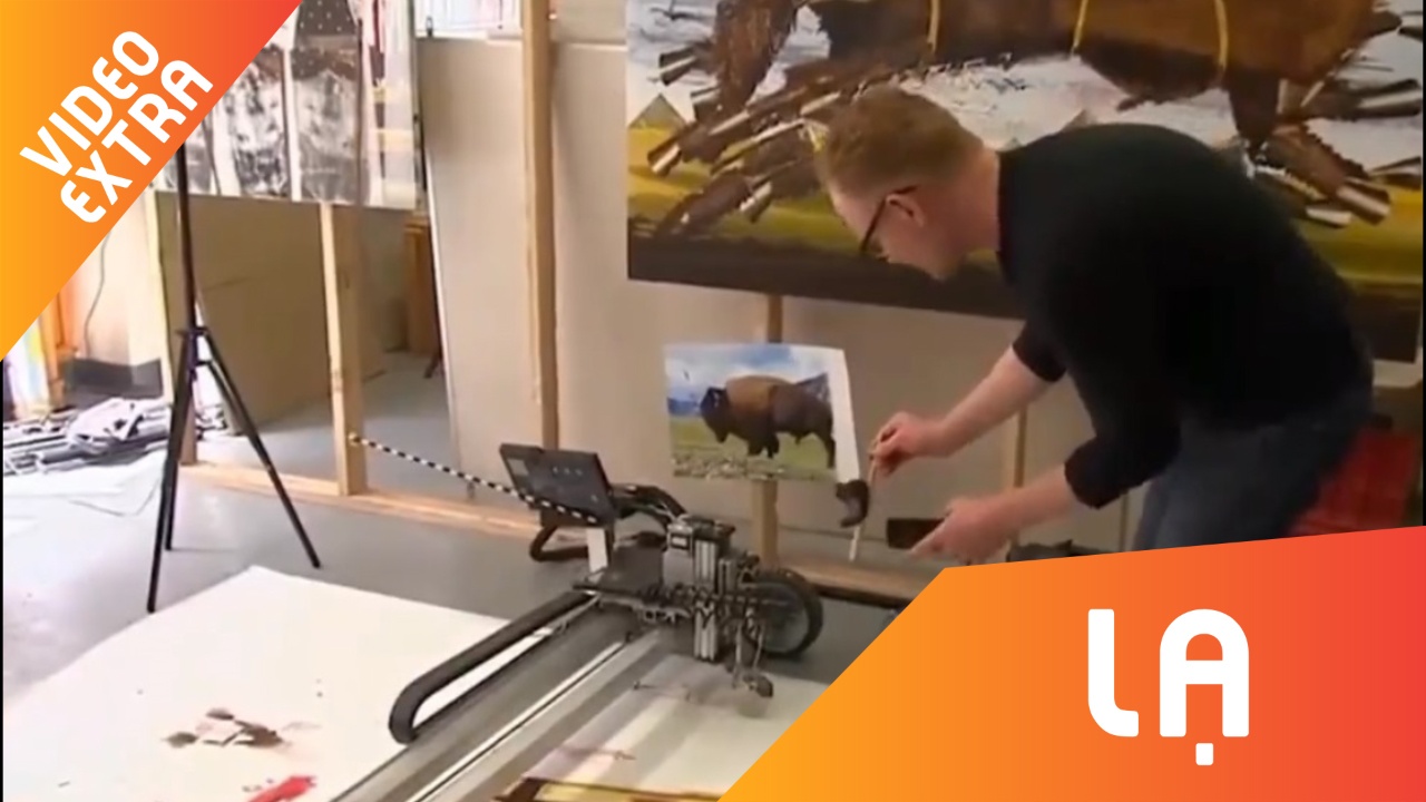 Robot ve tranh dep nhu hoa si tai My hinh anh