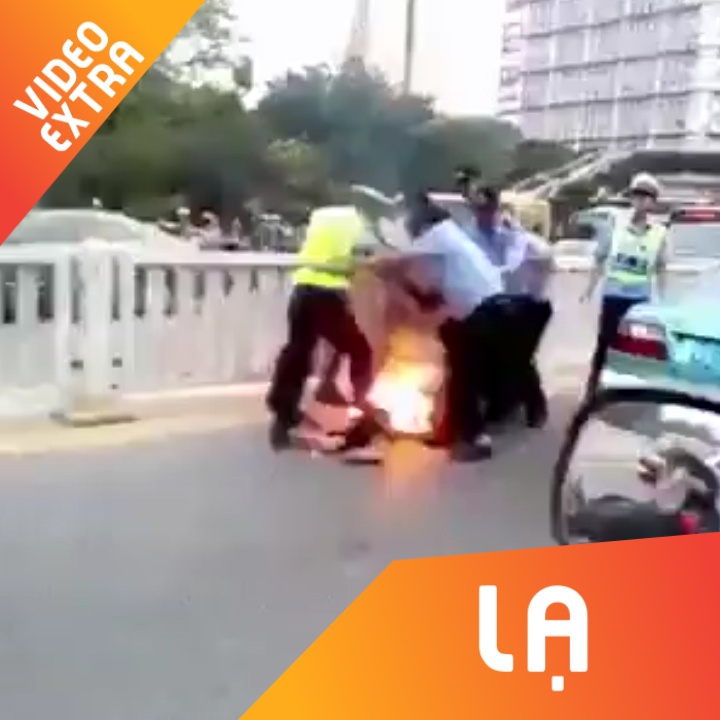 Canh sat Thai chua chay kieu day 'dau don' cho nan nhan hinh anh