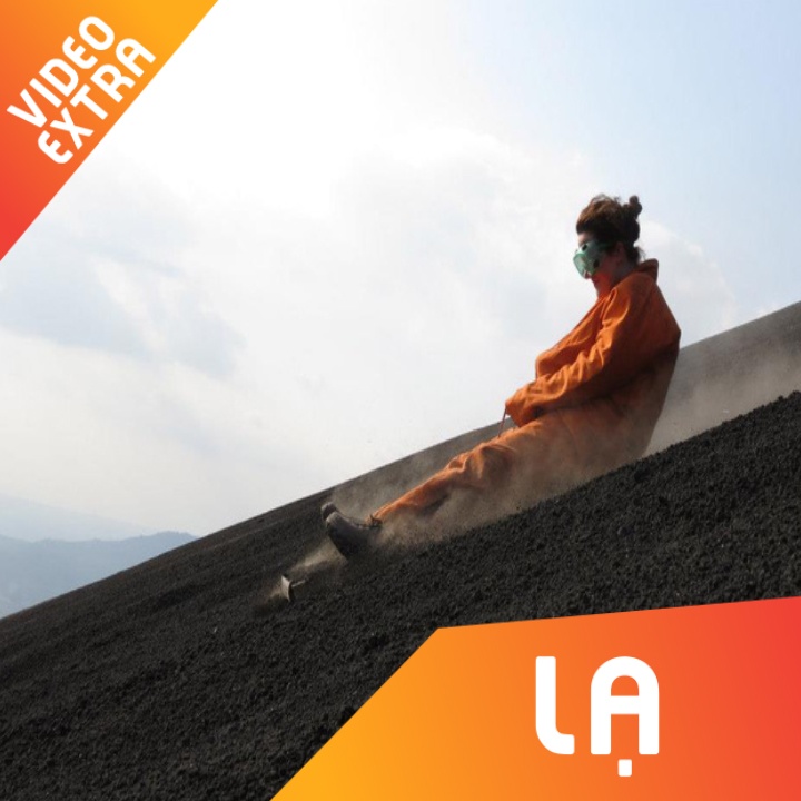 Truot tren suon nui lua: Tro choi tu than duoc nhieu nguoi yeu thich hinh anh