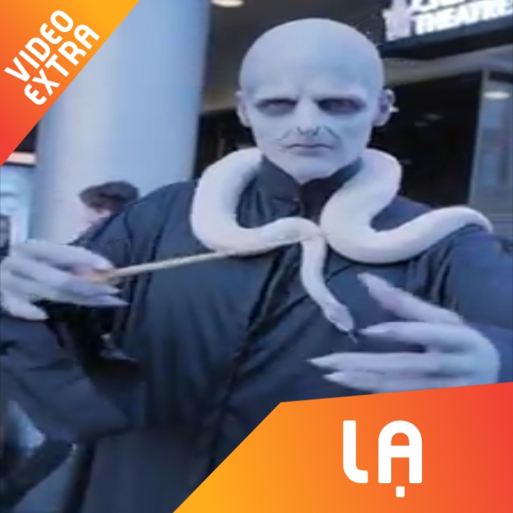 'Voldemort' trinh dien phep thuat tren duong pho hinh anh