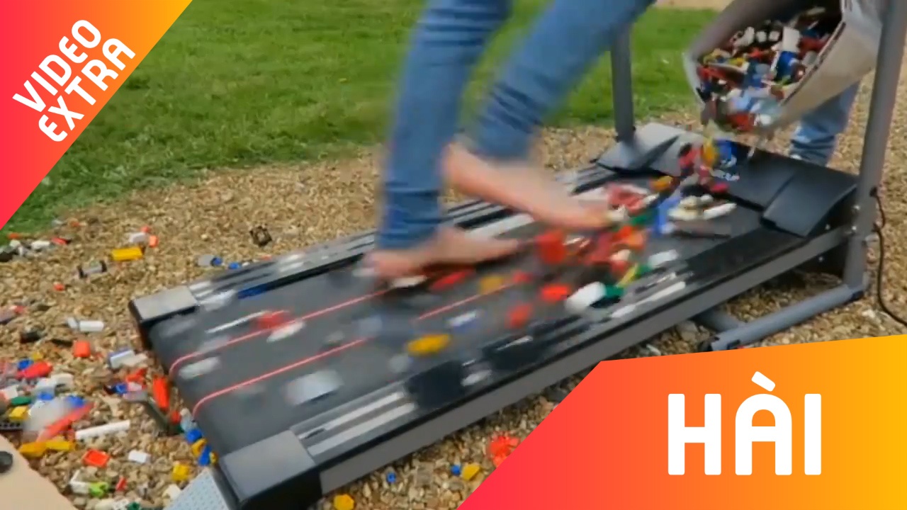 Thu thach chay bo tren hang tram manh Lego day dau don hinh anh
