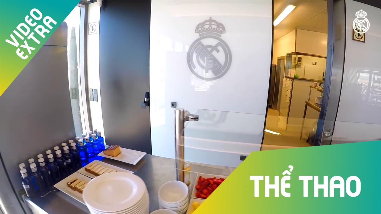 Kham pha nha bep 5 sao ben trong san van dong CLB Real Madrid hinh anh