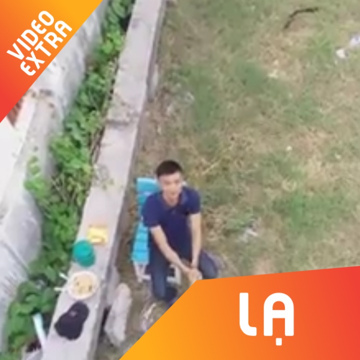 Gay selfie lam tu canh cay, 'thach thuc' moi khoang cach hinh anh