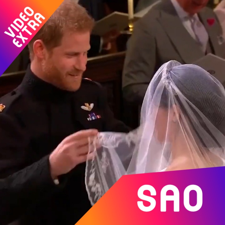 Hoang tu Harry ven man che mat cua co dau tai le cuoi Hoang gia hinh anh