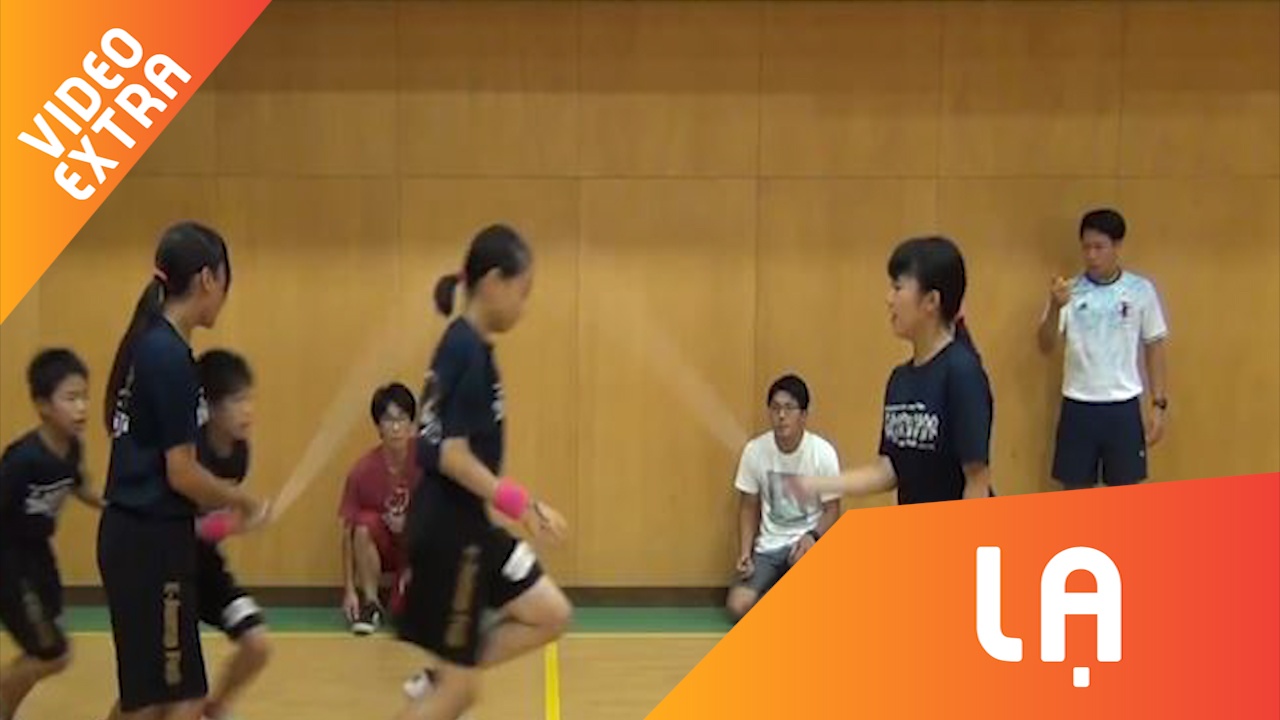 Hoc sinh Nhat Ban nhay day dong doi, lap ky luc Guinness the gioi hinh anh