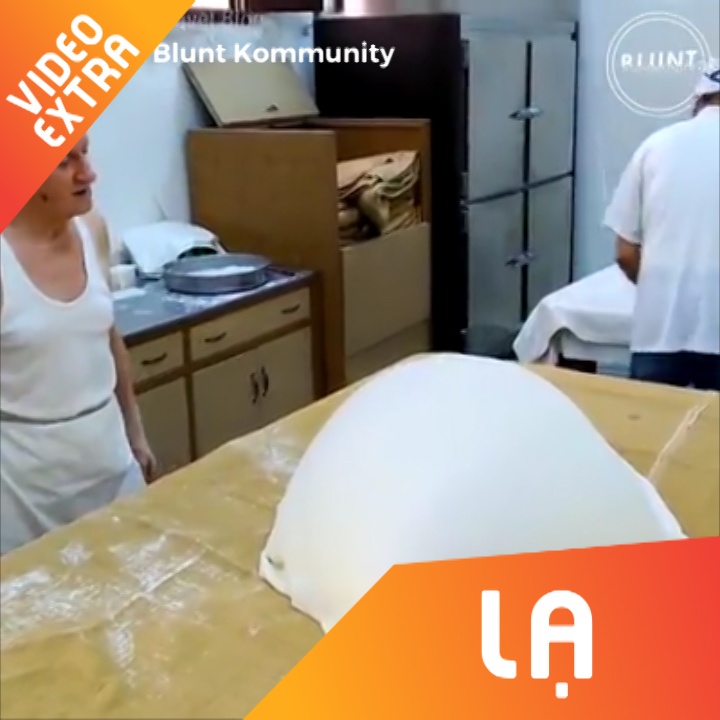 Ong cu trinh dien 'Kung Fu' voi tam bot mi khong lo hinh anh