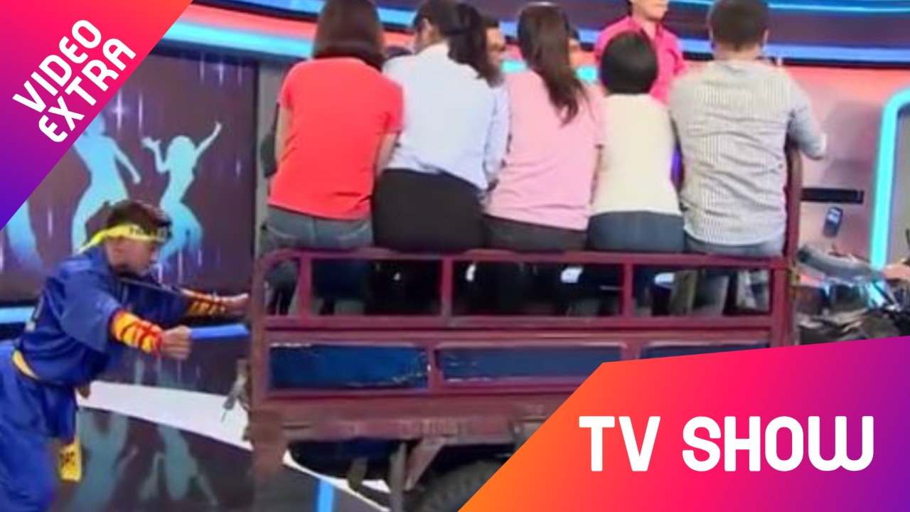 Nguoi dung yet hau day xe 3 gac cho 10 nguoi kinh ngac tai Nguoi Bi An hinh anh