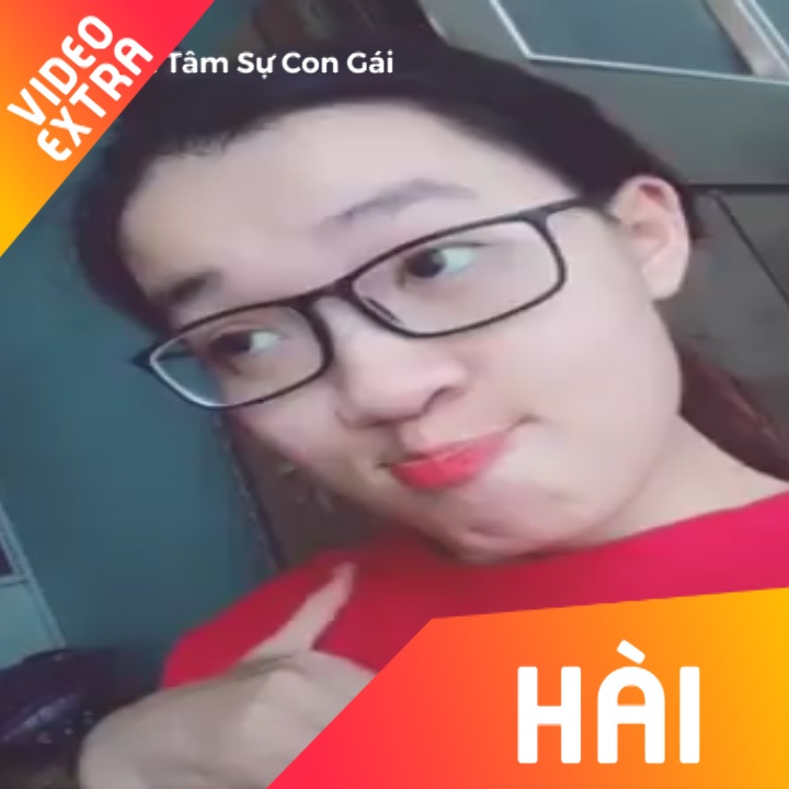 Bieu cam hai huoc cua co gai gia giong theo phim hinh anh