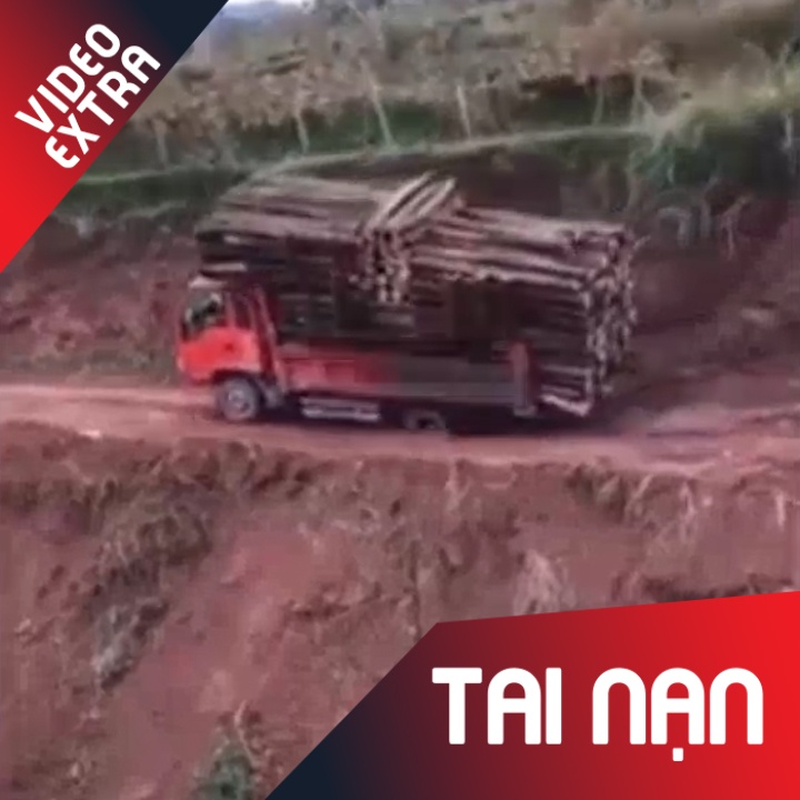 Nhung tai nan tham khoc cua xe tai khi cho hang nang hinh anh