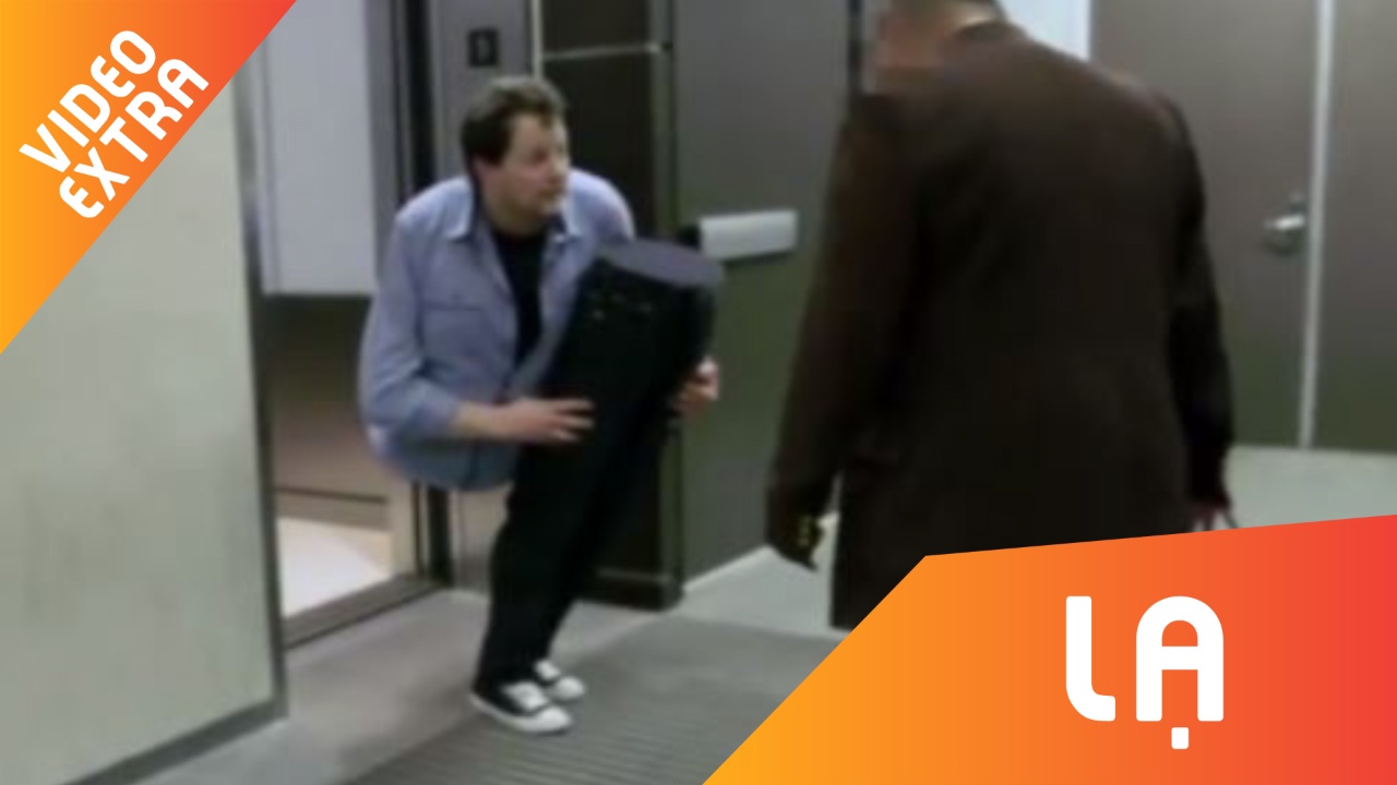 Ao thuat gia gay nao loan khi cat nguoi ra lam doi hinh anh