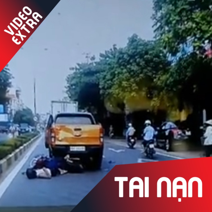 Thanh nien lao vun vut dam mop duoi Ford Ranger hinh anh