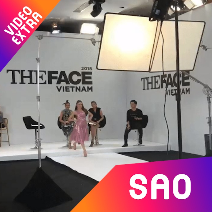 Minh Hang the hien kha nang catwalk tai The Face Vietnam 2018 hinh anh