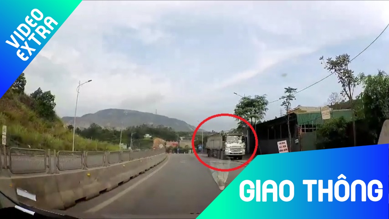 Xe tai di nguoc chieu bat chap nguy hiem hinh anh