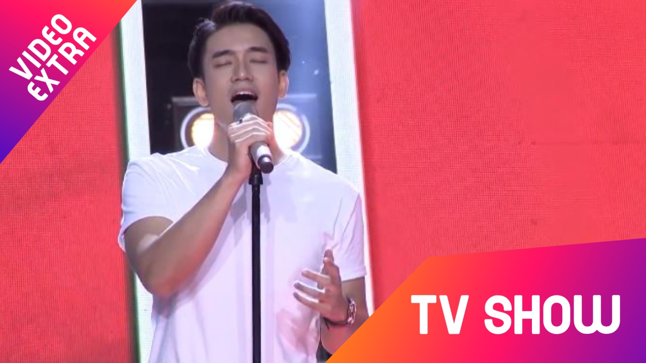 'Hotboy' tai Thuy Si hat tieng Phap chinh phuc ca 4 HLV The Voice hinh anh