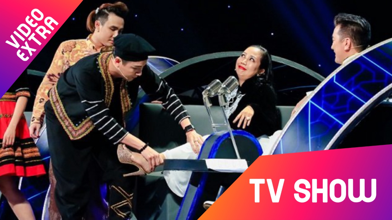 Oc Thanh Van 'tuc gian', nem giay vao Huynh Lap, Ngo Kien Huy hinh anh