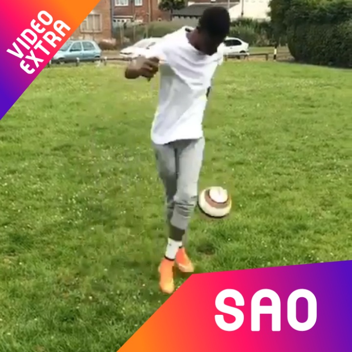 Marcus Rashford tro tai tang bong dieu luyen hinh anh