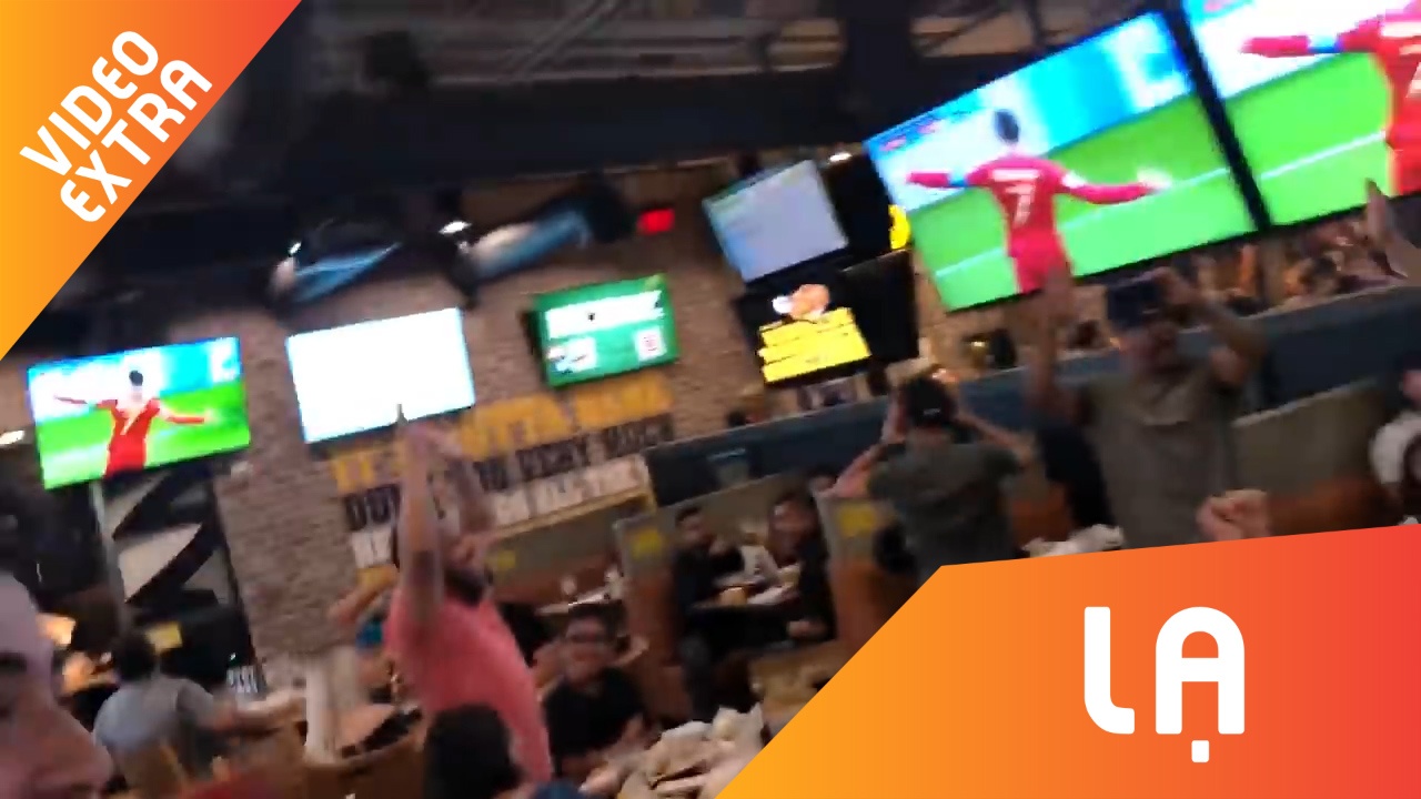 Thuc khach 'boi tung' nha hang khi Ronaldo go hoa cho Bo Dao Nha hinh anh