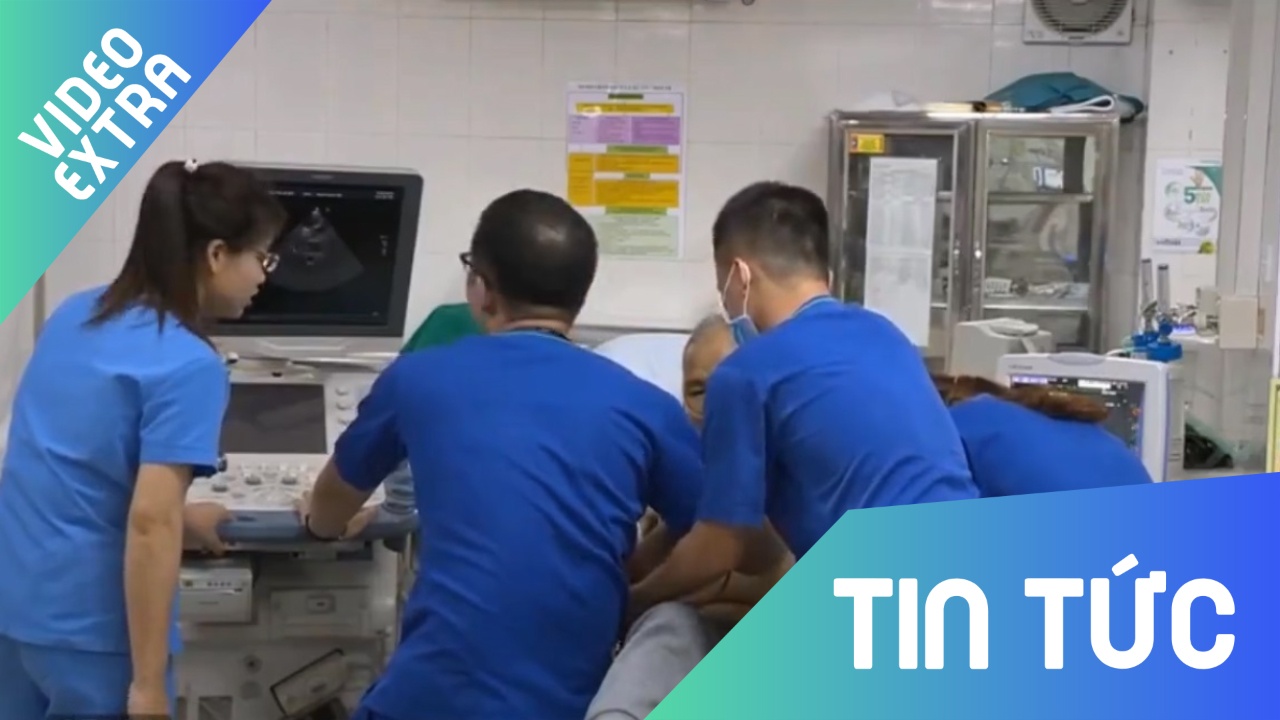 Nhap vien vi thuc khuya xem World Cup 3 tran lien tuc hinh anh