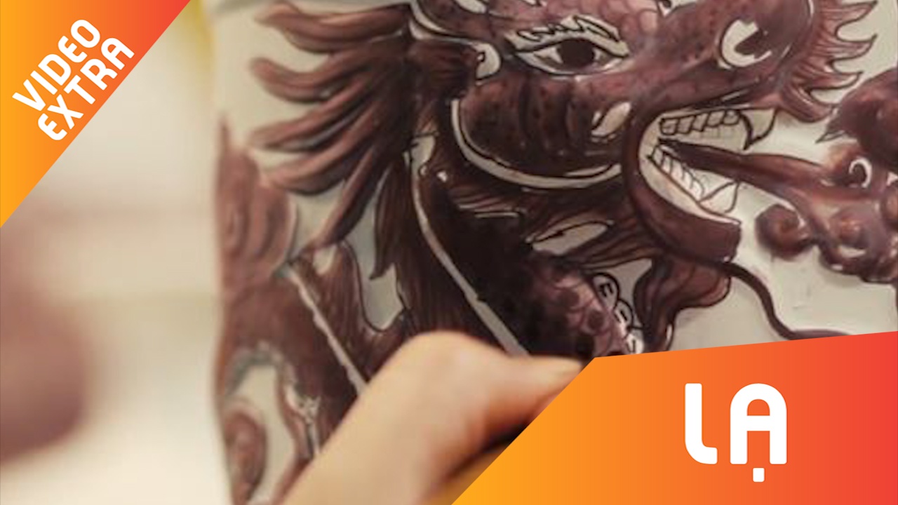 Can canh ve vang 24K tren gom, gia vai chuc trieu mot san pham hinh anh