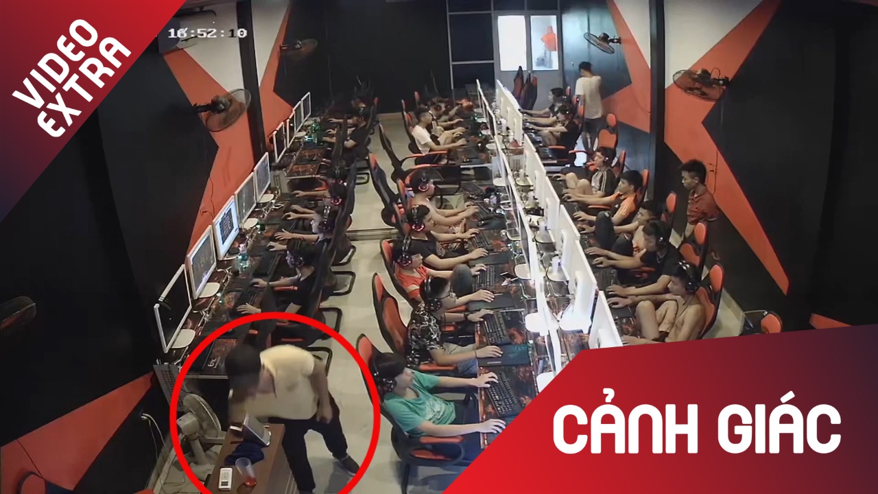 Thanh nien choi net tien tay trom luon dien thoai cua chu quan hinh anh