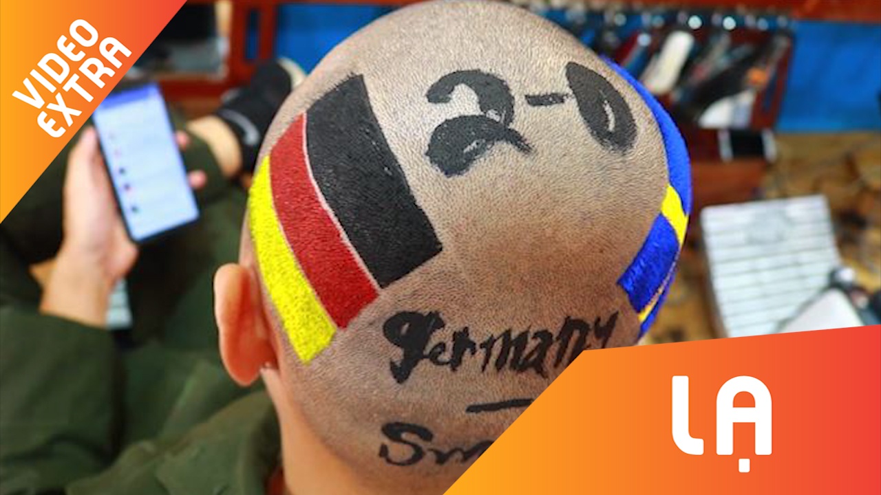 Nguoi ham mo Viet Nam doi kieu toc huong ung mua World Cup hinh anh