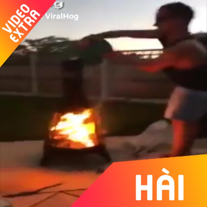 Hai huoc chang trai chua lua kieu 'cang dap cang chay' hinh anh