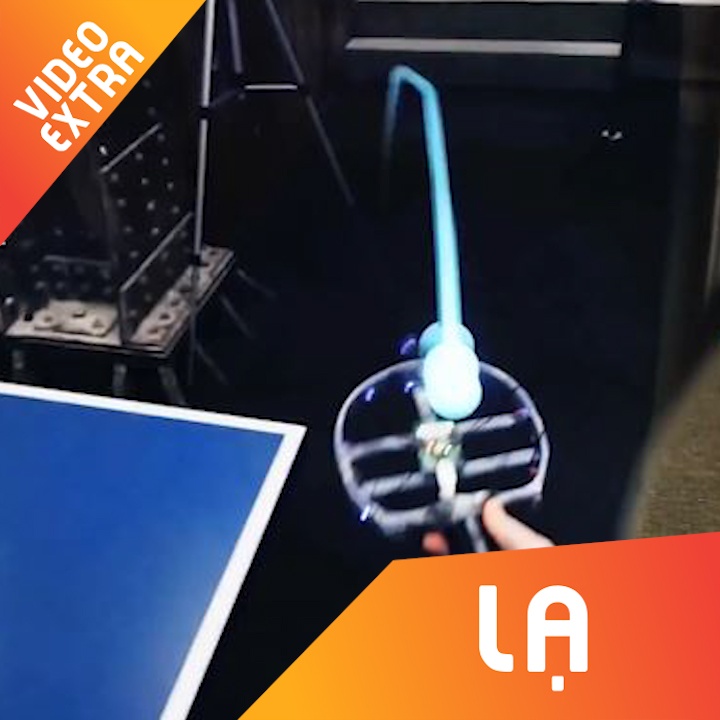 Trai nghiem tro choi bong ban bang kinh thuc te ao hinh anh