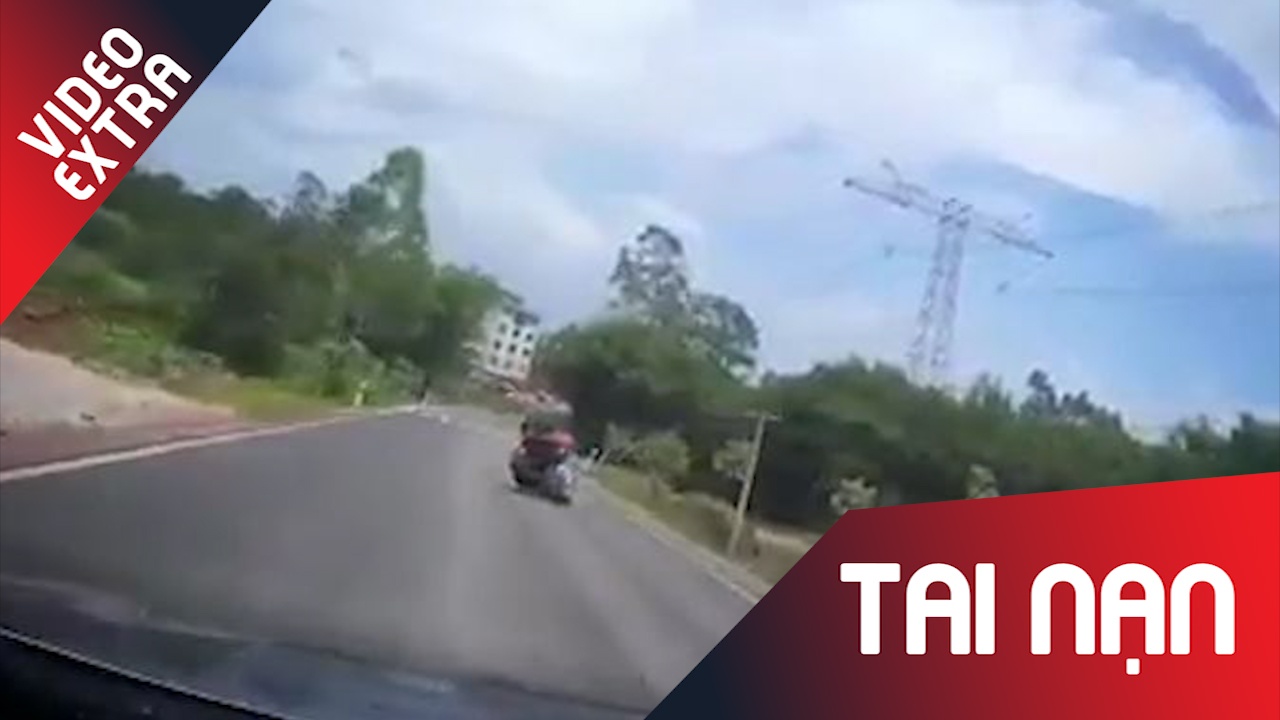 Thanh nien tong ba te sap, vua dung day lai bi tong trung hinh anh