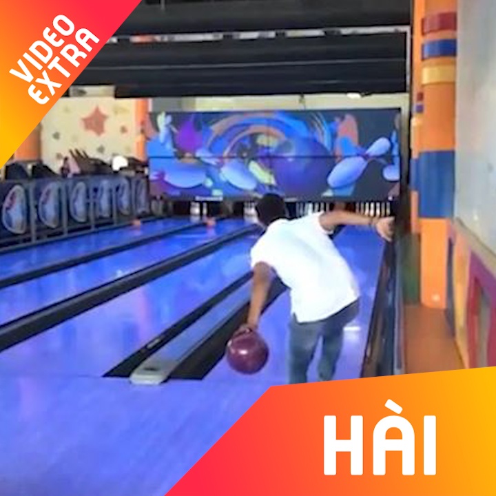 Tram kieu 'pha hoai' khi choi bowling hinh anh