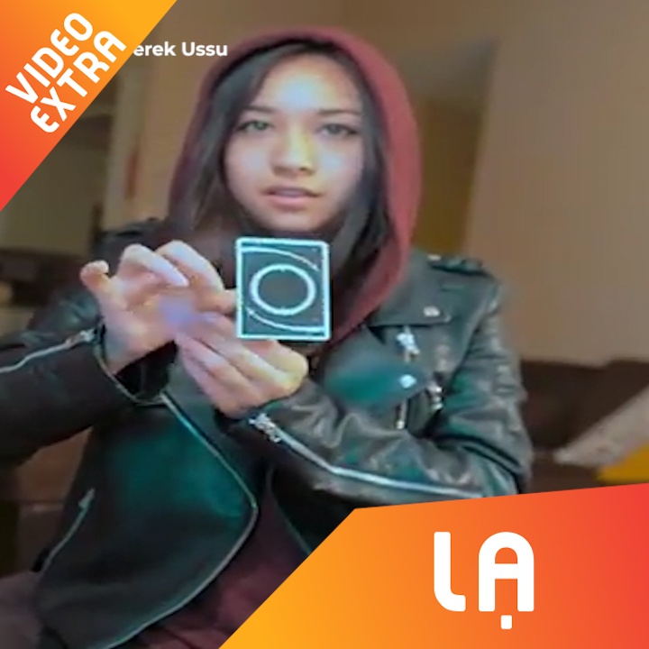 La bai 'lo lung' voi ban tay co gai xinh dep hinh anh