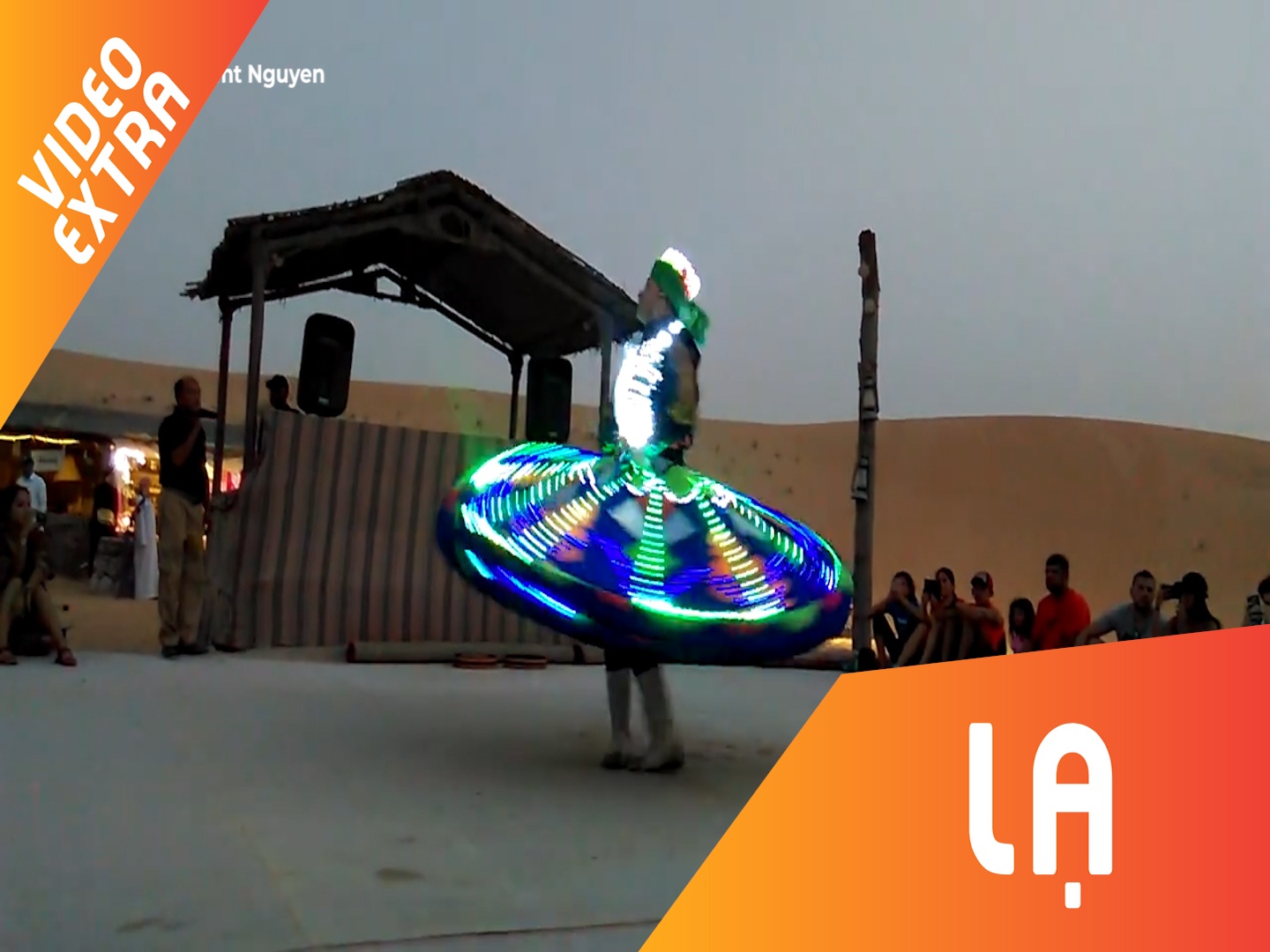 Vu cong xoay vong lien tuc 4 phut van dung vung tren san khau hinh anh