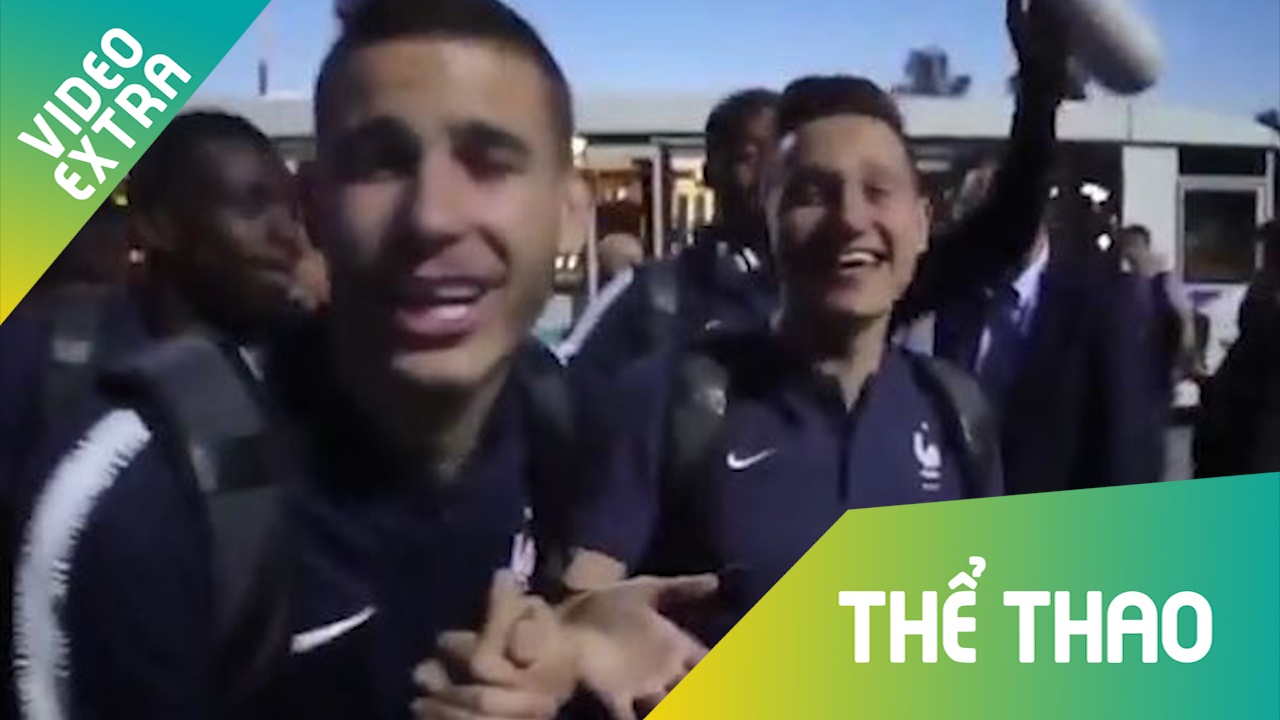 Doi tuyen Phap khoe giong hat truoc tran ban ket World Cup 2018 hinh anh