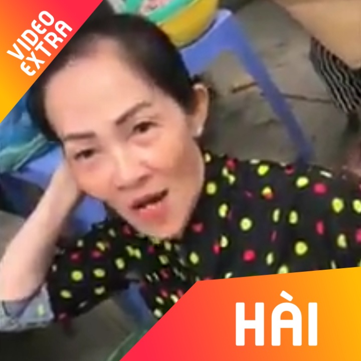 Hai huoc nguoi phu nu nhai phong trao 'khoe hang hieu' hinh anh