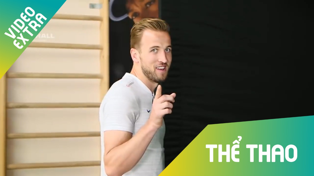 Harry Kane tro thanh giao vien day golf truoc tran gap Croatia hinh anh