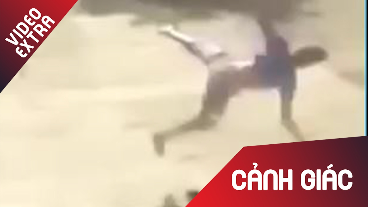 Loc xoay khung khiep cuon nguoi bay len troi hinh anh