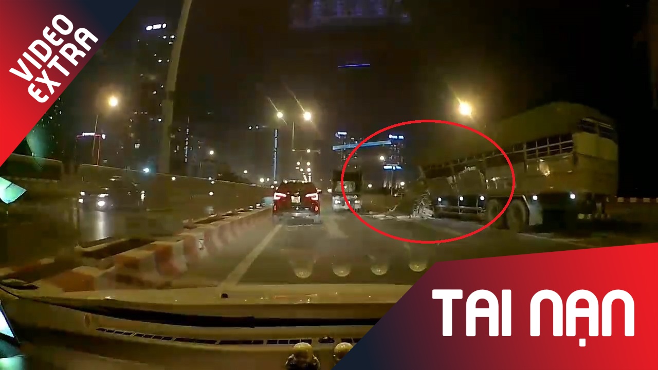 Oto tai bi tai nan, hang hoa do tran xuong duong vanh dai 3 hinh anh