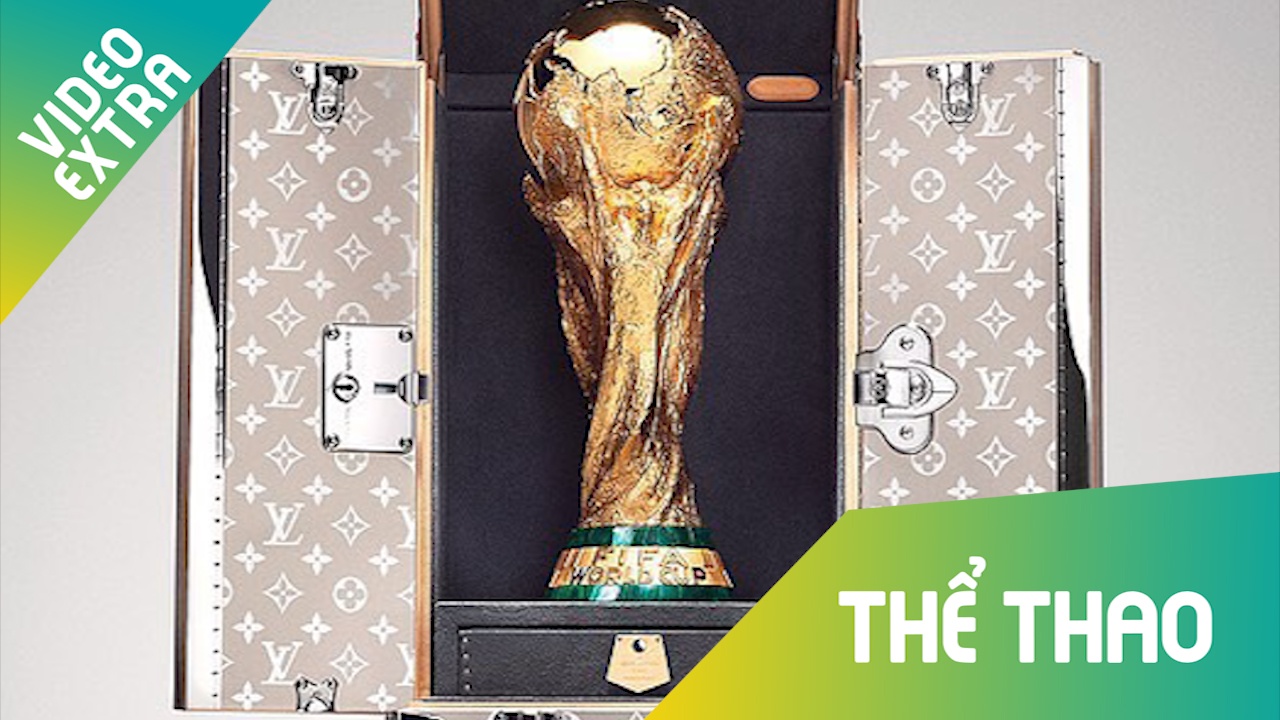 Can canh chiec vali dung cup vang World Cup 2018 hinh anh