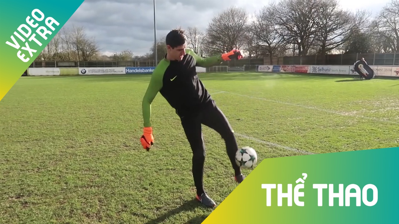 Thu mon tuyen Bi cung ky thuat chang kem Ronaldo hinh anh