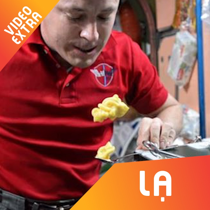 An uong ngoai vu tru hai huoc nhung kho so hinh anh