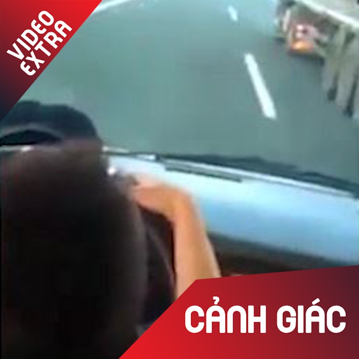 Bo de con 7 tuoi lai xe, chuyen lan vuot xe tai tren cao toc hinh anh