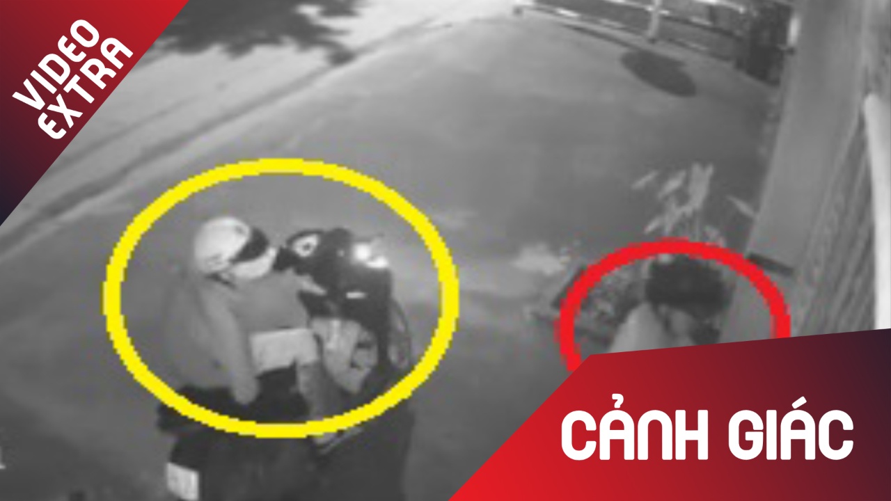 2 thanh nien trom oto tien ty o TP.HCM hinh anh