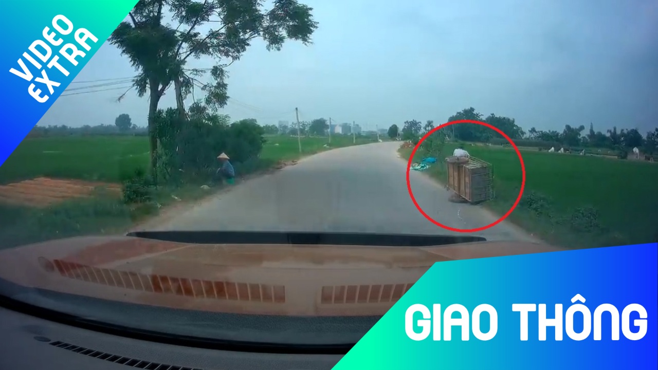 Vap o ga, xe ba banh lat nhao xuong ruong hinh anh