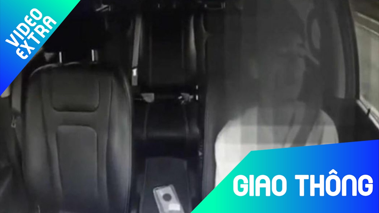 Tai xe Trung Quoc ngu gat gan 1 phut khi dang lai xe voi toc do cao hinh anh