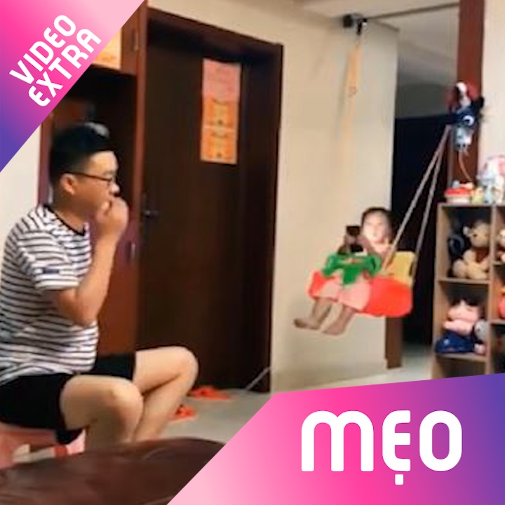 Cach ong bo dang yeu vua trong con, vua xem phim hinh anh