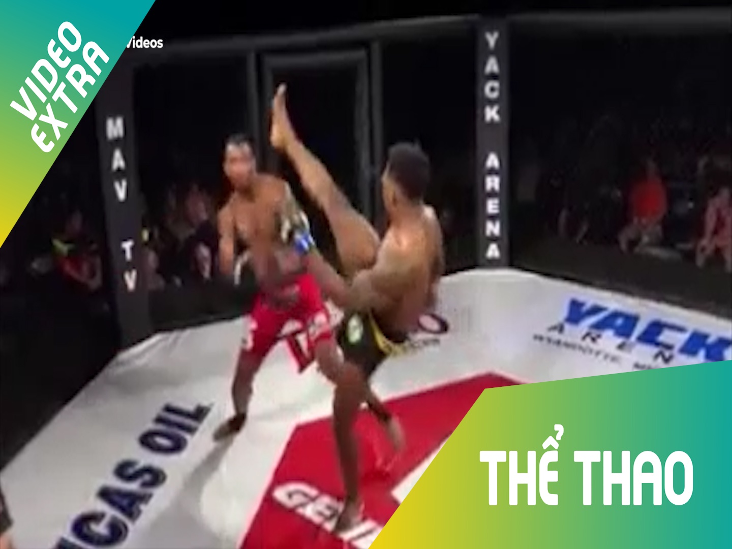 Ra don chuan xac, vo si MMA khien doi thu nam guc tai san hinh anh