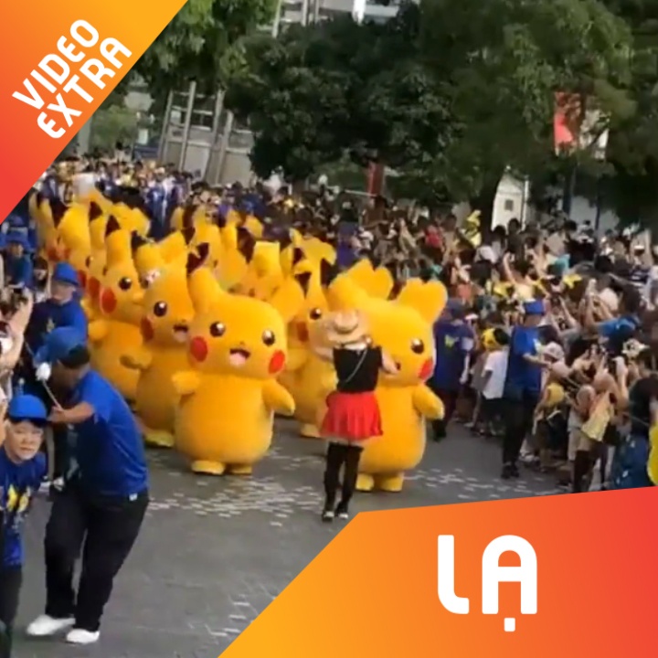 Hang tram con Pikachu nhay mua tai le hoi Pikachu Nhat Ban hinh anh